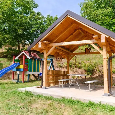 House Latin Grad Vakantiehuis Vrmdza
