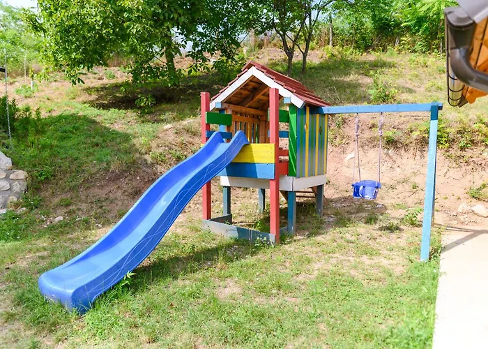 House Latin Grad Vrmdza